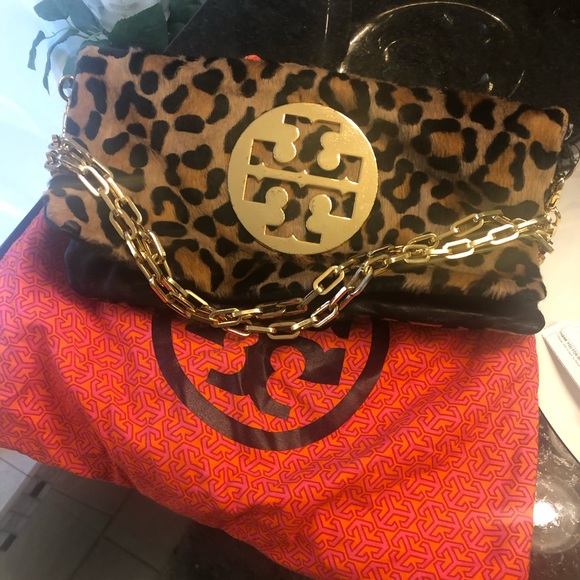 tory burch leopard clutch